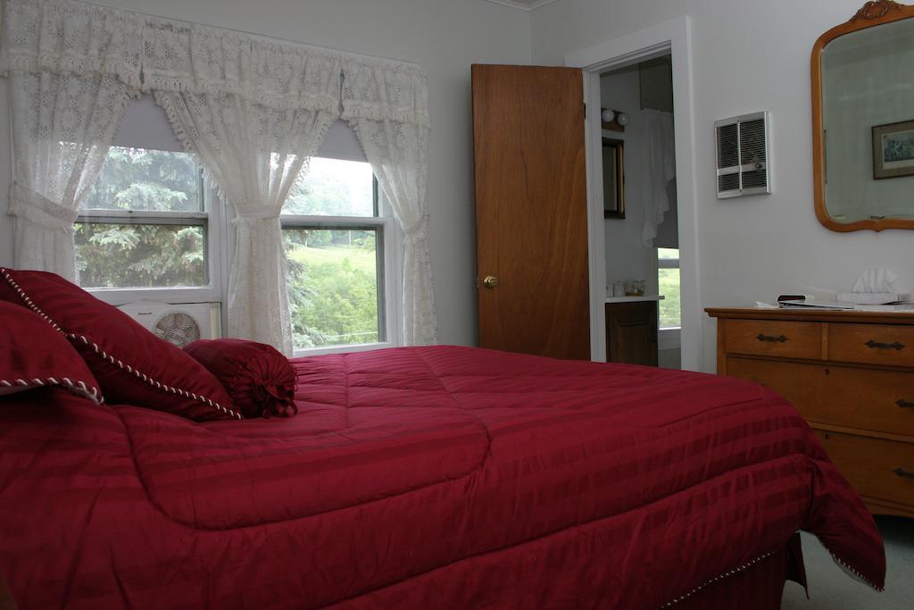 Inn At Starlight Lake & Restaurant Δωμάτιο φωτογραφία
